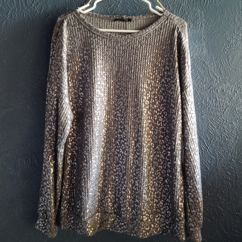 Gray with silver animal print top - Picture 2 of 6